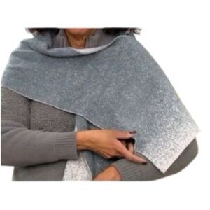 Barefoot Dreams NWT Smokey Green Fog Gray CozyChic Lite Confetti Scarf